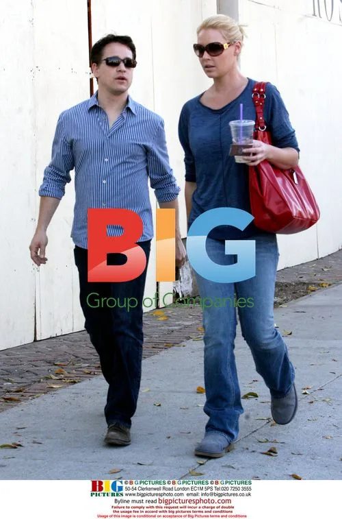 Katherine Heigl and T.R. Knight Shopping