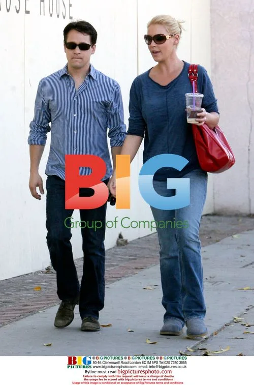 Katherine Heigl and T.R. Knight Shopping