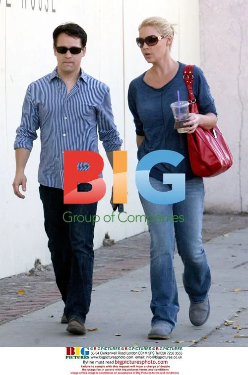 Katherine Heigl and T.R. Knight Shopping