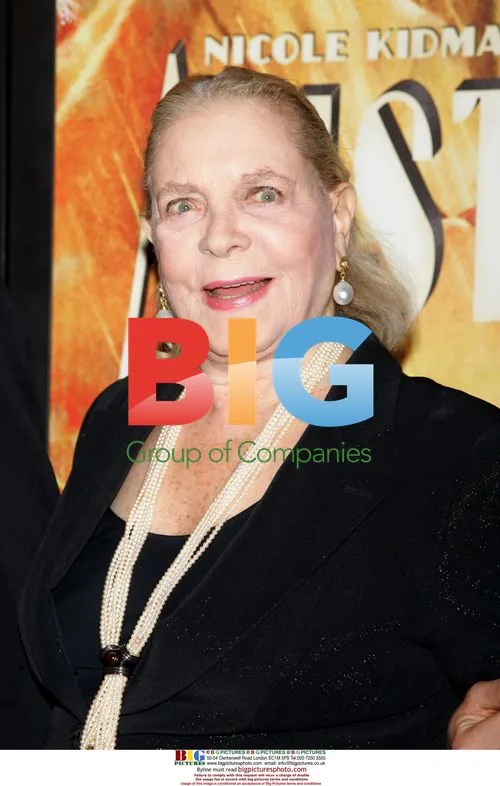 Lauren Bacall at "Australia" premiere
