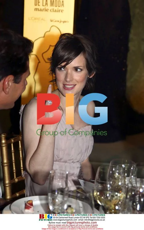 Winona Ryder's missing jewels at Marie Claire Awards
