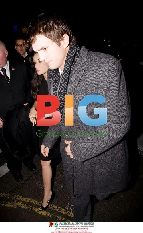 Demi and Ashton Arrive at 'Flawless' Premiere