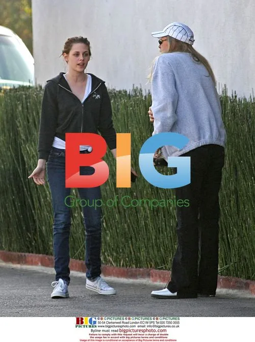 Kristen Stewart out with father in LA