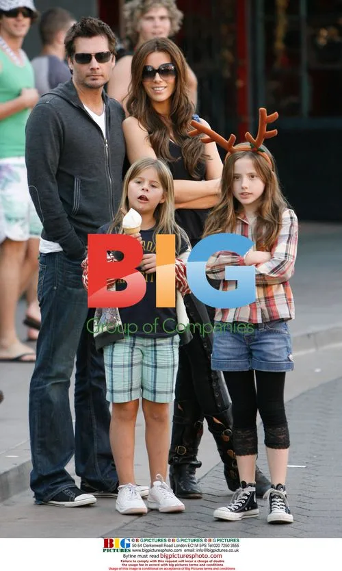 Kate Beckinsale with family in Santa Monica