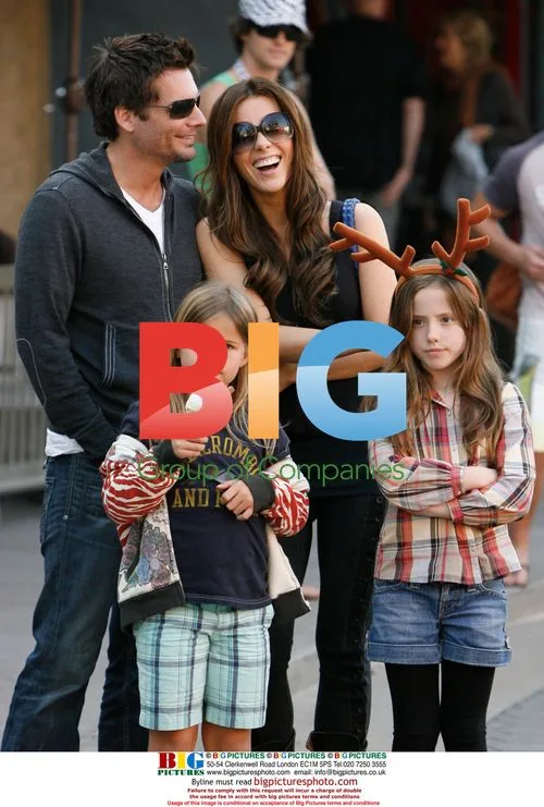 Kate Beckinsale & family shopping in Santa Monica