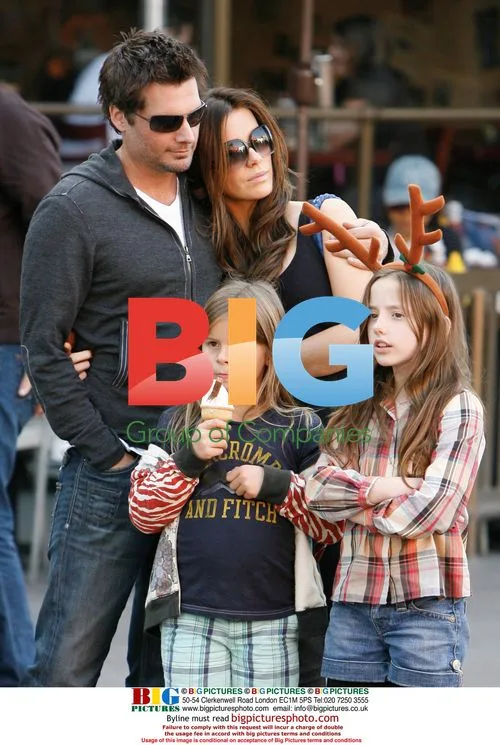 Kate Beckinsale with husband and daughter in Santa Monica
