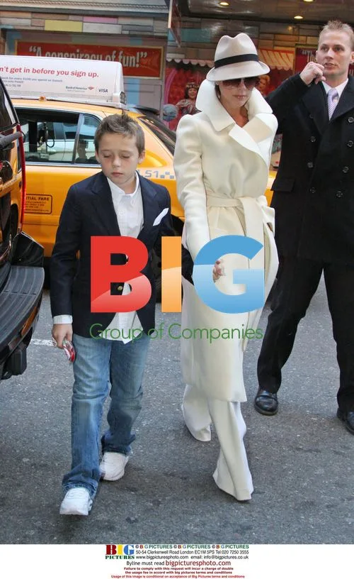 Cruise, Holmes and Beckhams Meet Up in NYC