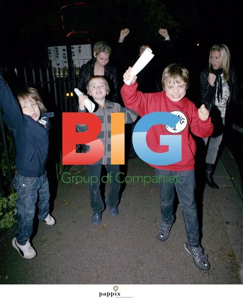 Liam Gallagher and family dining in London