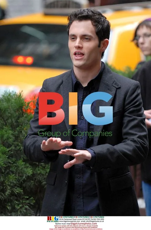 Penn Badgley and Ed Westwick on Gossip Girl set