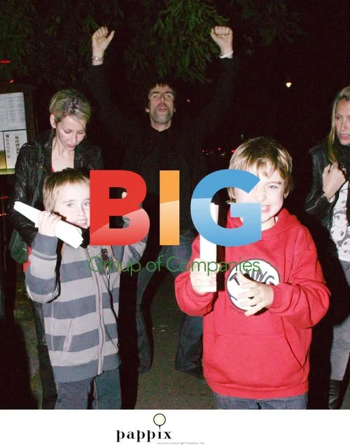 Liam Gallagher and family dining in London