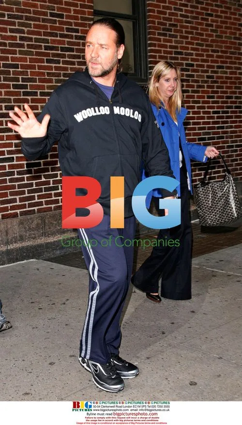 Guests Arrive for Late Show Taping