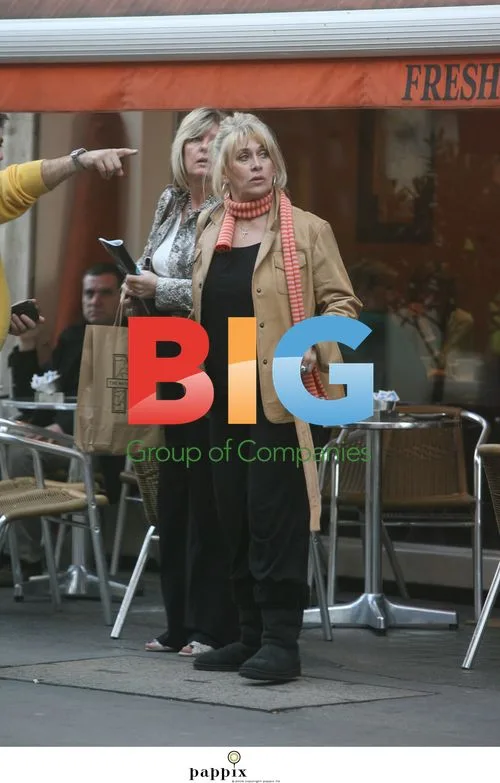 Carole Malone lunches with friend in London