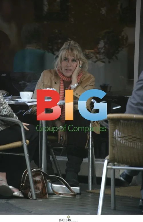 Carole Malone has lunch with friend in London