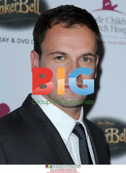 Jonny Lee Miller at Runway For Life