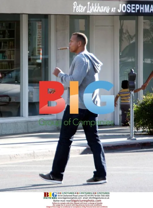 Alex Rodriguez Strolls Rodeo Drive