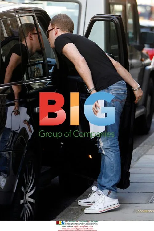 Big Brother Contestants Rex and Nicole Shopping