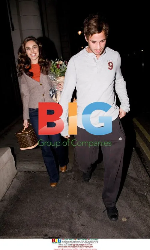 Kelly Brook and Danny Cipriani leave 'Fat Pig' debut