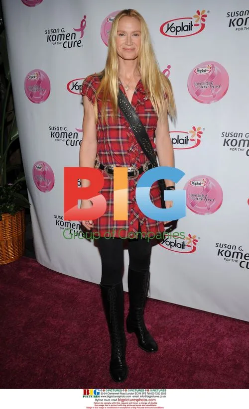 Kelly Lynch at Yoplait breast cancer event
