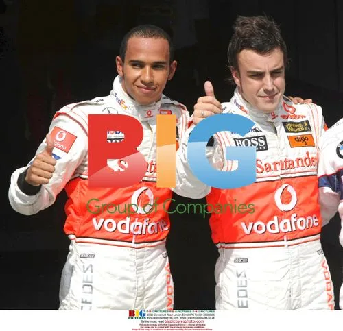 Alonso and Hamilton Shake Hands