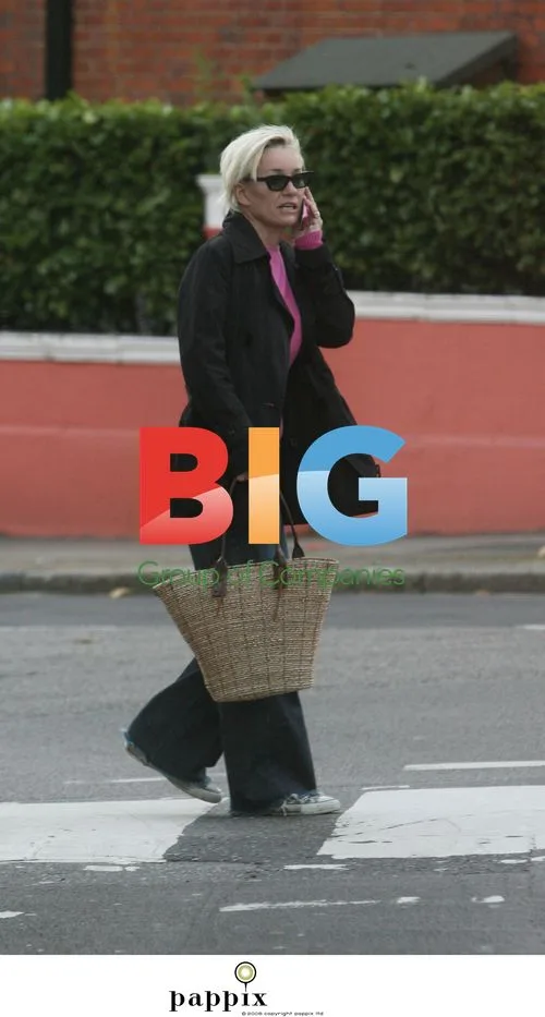 Siobhan Fahey does some flower shopping