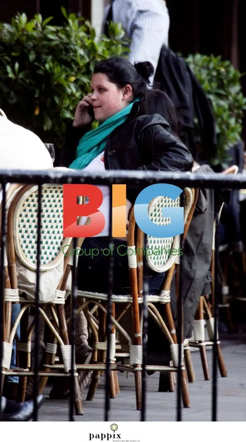 Fifi Trixibelle Geldof meets dad Bob for lunch