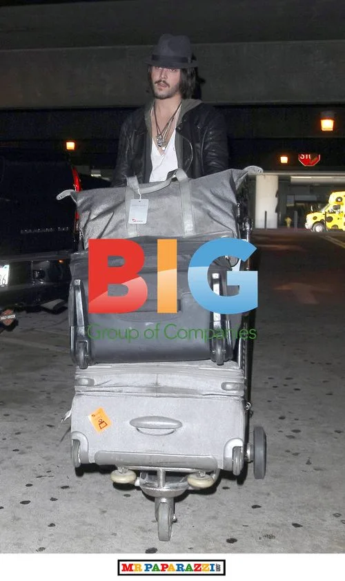 Cat Deeley and boyfriend Jack Houston at LAX