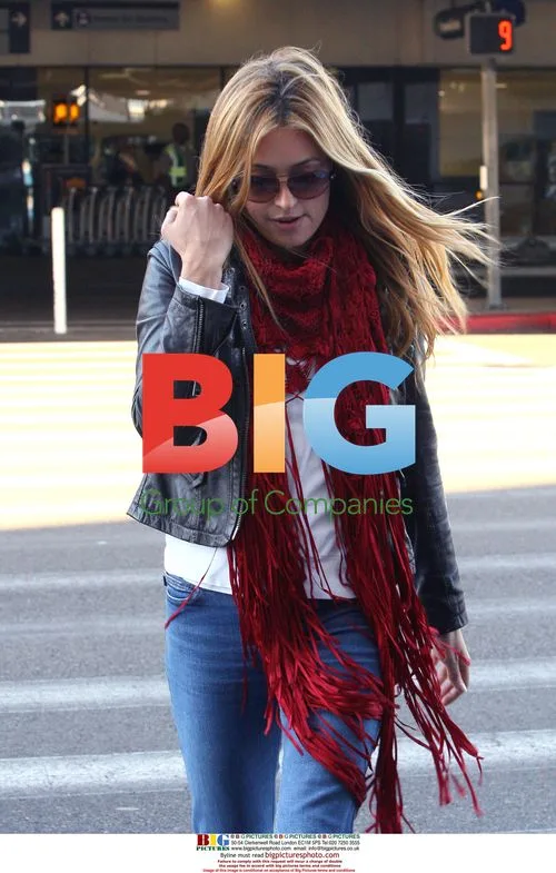Cat Deeley arrives at LAX with boyfriend