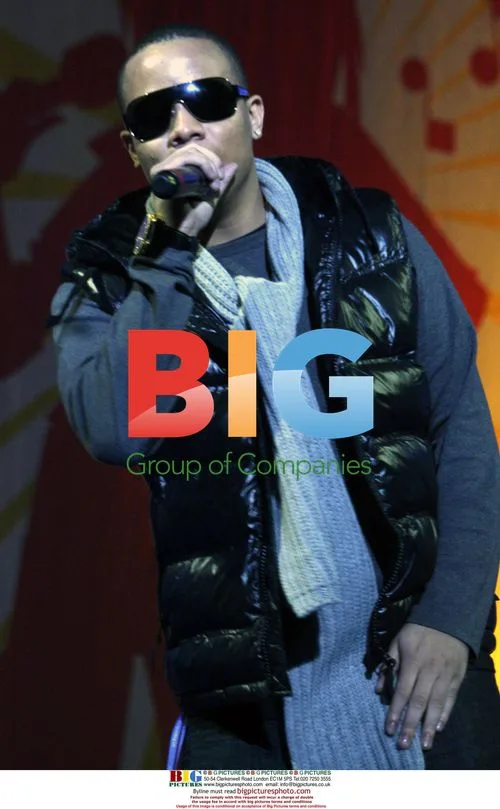 Ironik at Girl Guides 'Big Gig' 2008