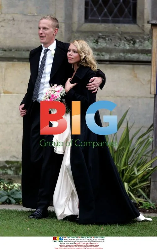 Billie Piper marries Laurence Fox