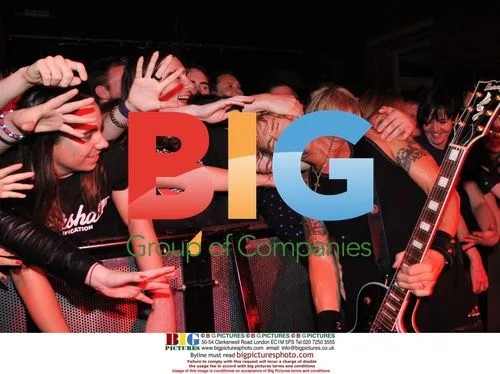 Duff McKagan storms Carling Academy, Liverpool