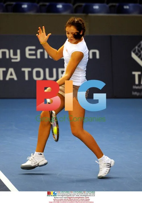 Laura Robson Loses First WTA Match