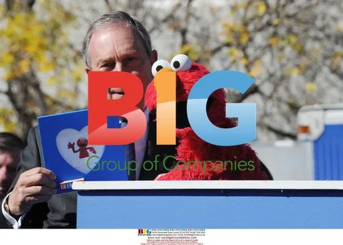 Mayor Bloomberg with Elmo at Kaufman-Astoria Studios