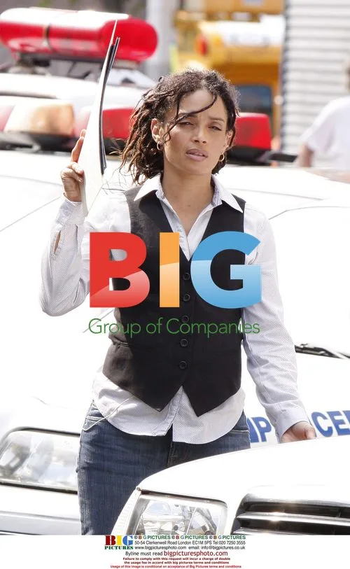 Lisa Bonet and Michael Bertolini on 'Life on Mars' set