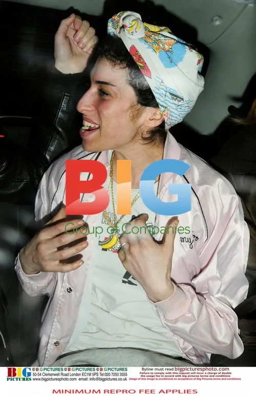 Amy Winehouse on way to Rehab