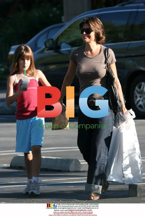 Lisa Rinna and Amelia Hamlin Shopping