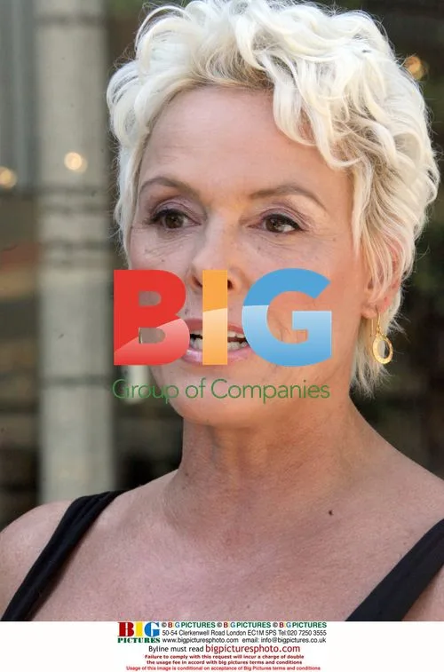Brigette Nielson's post-surgery shopping spree