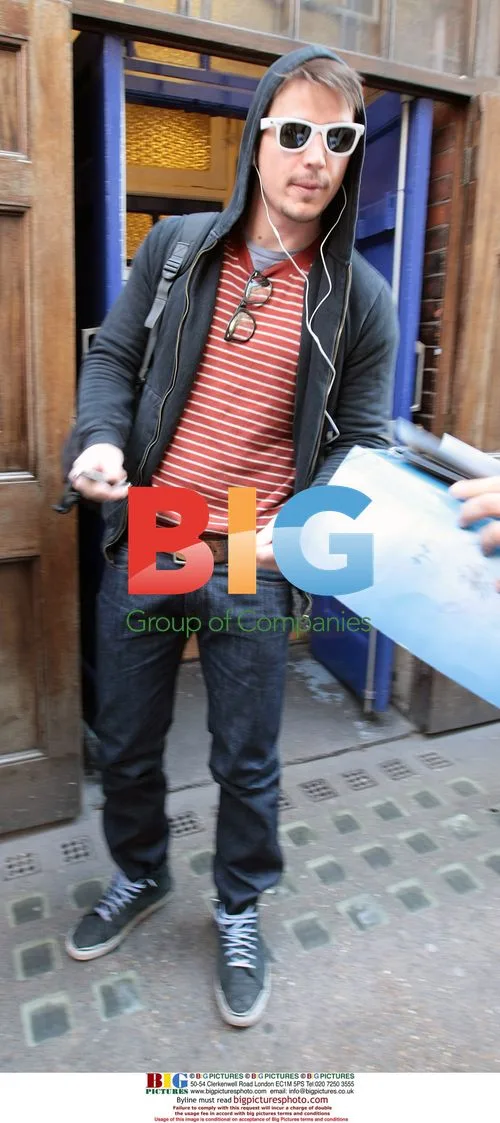 Josh Hartnett at the Apollo Theatre in London