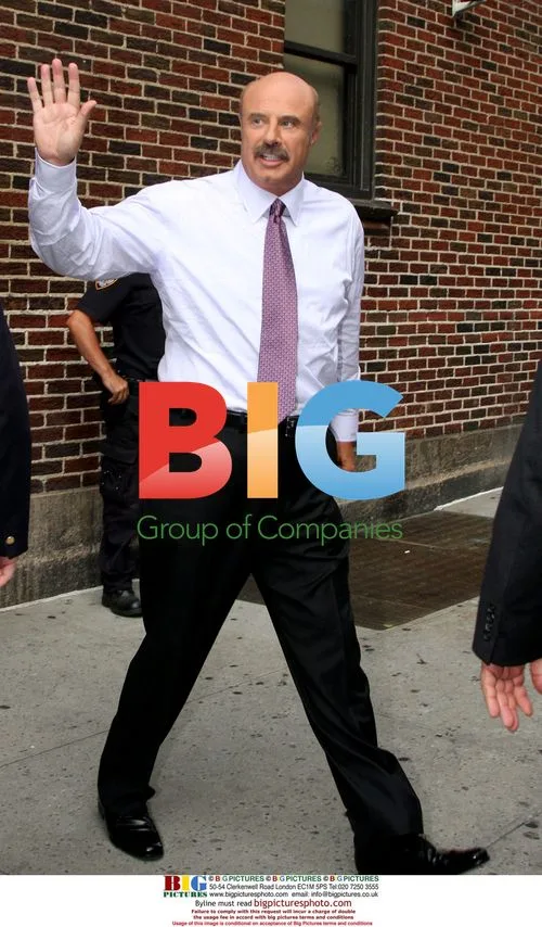 Dr. Phil Waves After Letterman Show