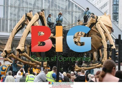 Giant Robotic Spider Appears in Liverpool