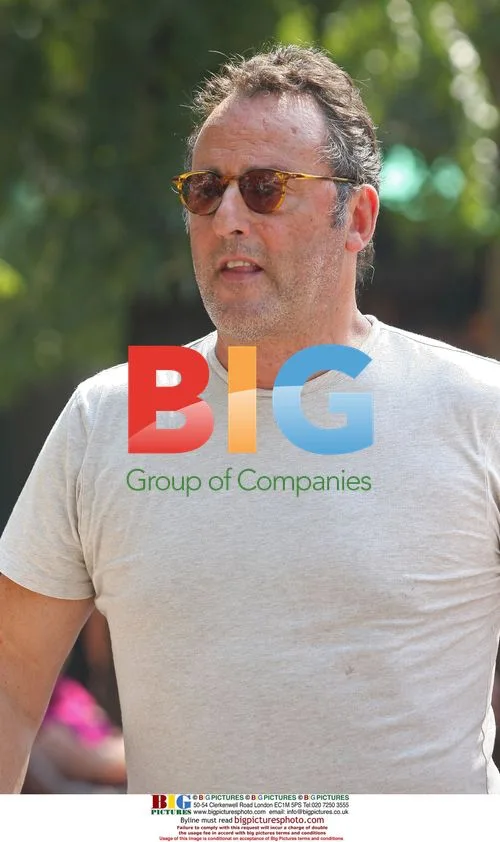 Jean Reno Lunches with Wife Zofia Borucka