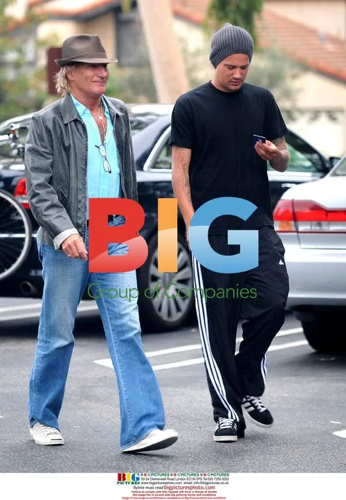 Rod Stewart and son Sean have Sunday brunch