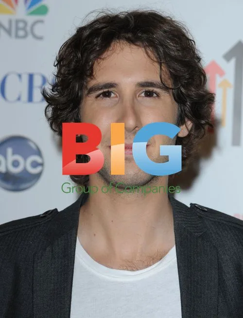 Josh Groban at Stand Up to Cancer event