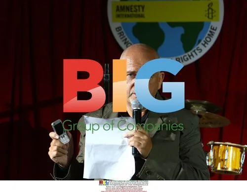 Peter Gabriel receives Amnesty International award