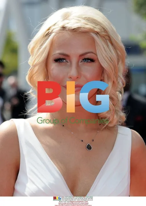 Julianne Hough at 2008 Creative Arts Emmy Awards