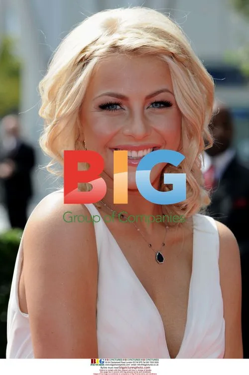 Julianne Hough at 2008 Creative Arts Emmys