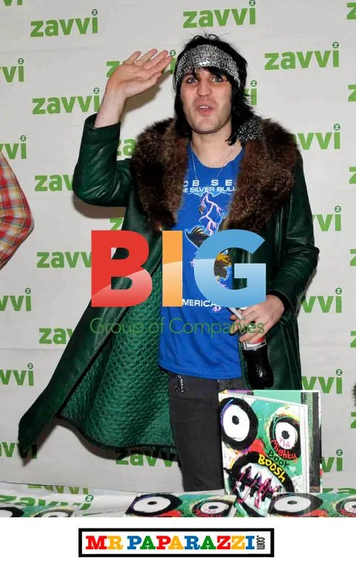 Mighty Boosh Cast Signing Books in Glasgow
