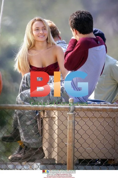 Hayden Panettiere and Paul Rust film kissing scene