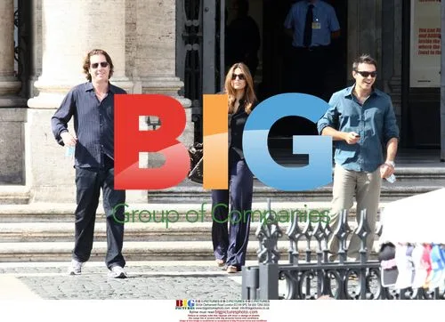 Eva Mendes and boyfriend tour Rome
