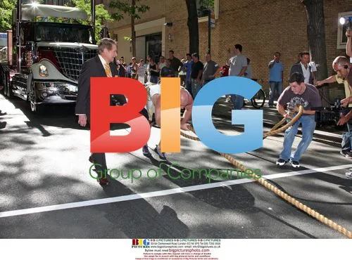 Kevin Fast sets trailer towing record on TV