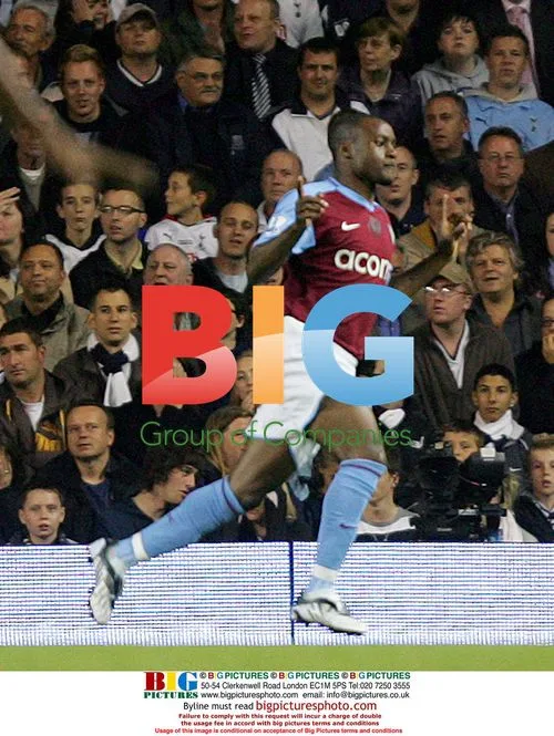 Nigel Reo-Coker celebrates goal in Tottenham vs Aston Villa match